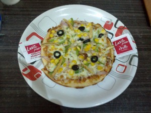 Laziz-E-Super Veg_Laziz Pizza